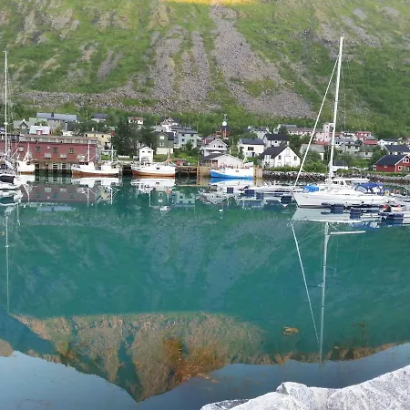 Northern Norway Holiday House בית נופש *
